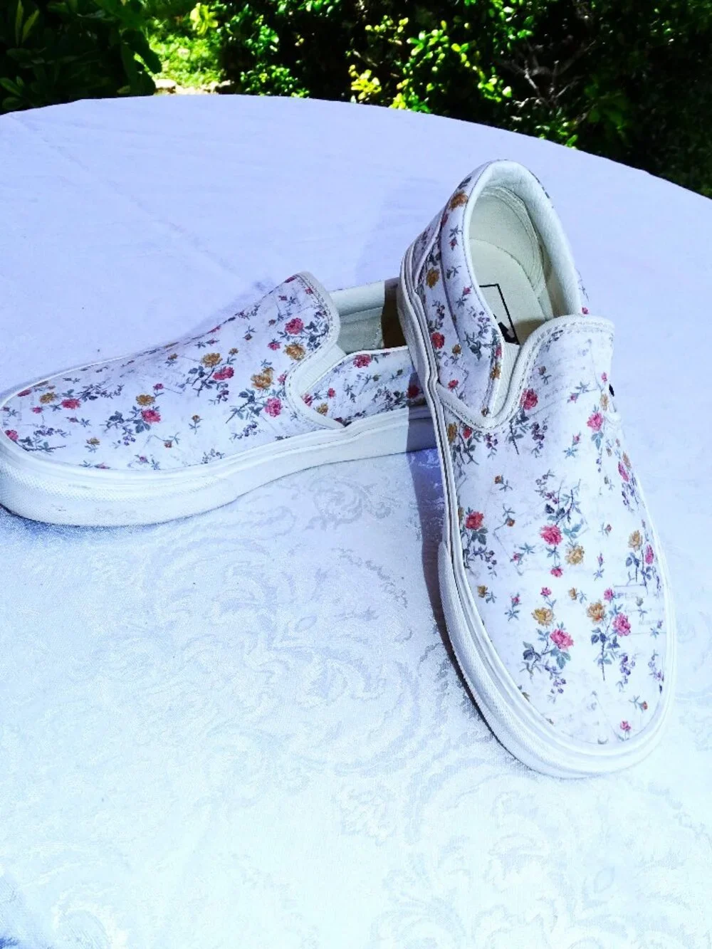 Vans White Floral Pattern Slip Ons 7.5